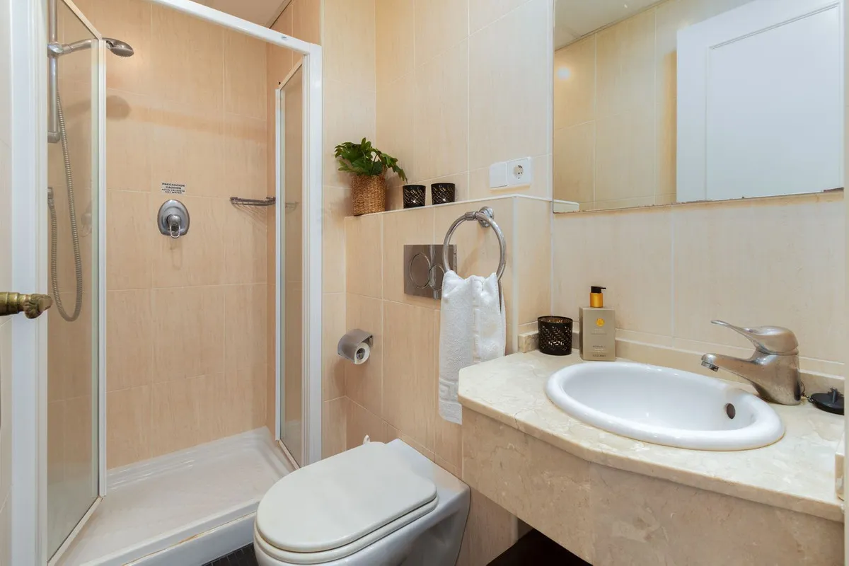 d5b8a687-c877-433f-a640-3a8366f0fa14