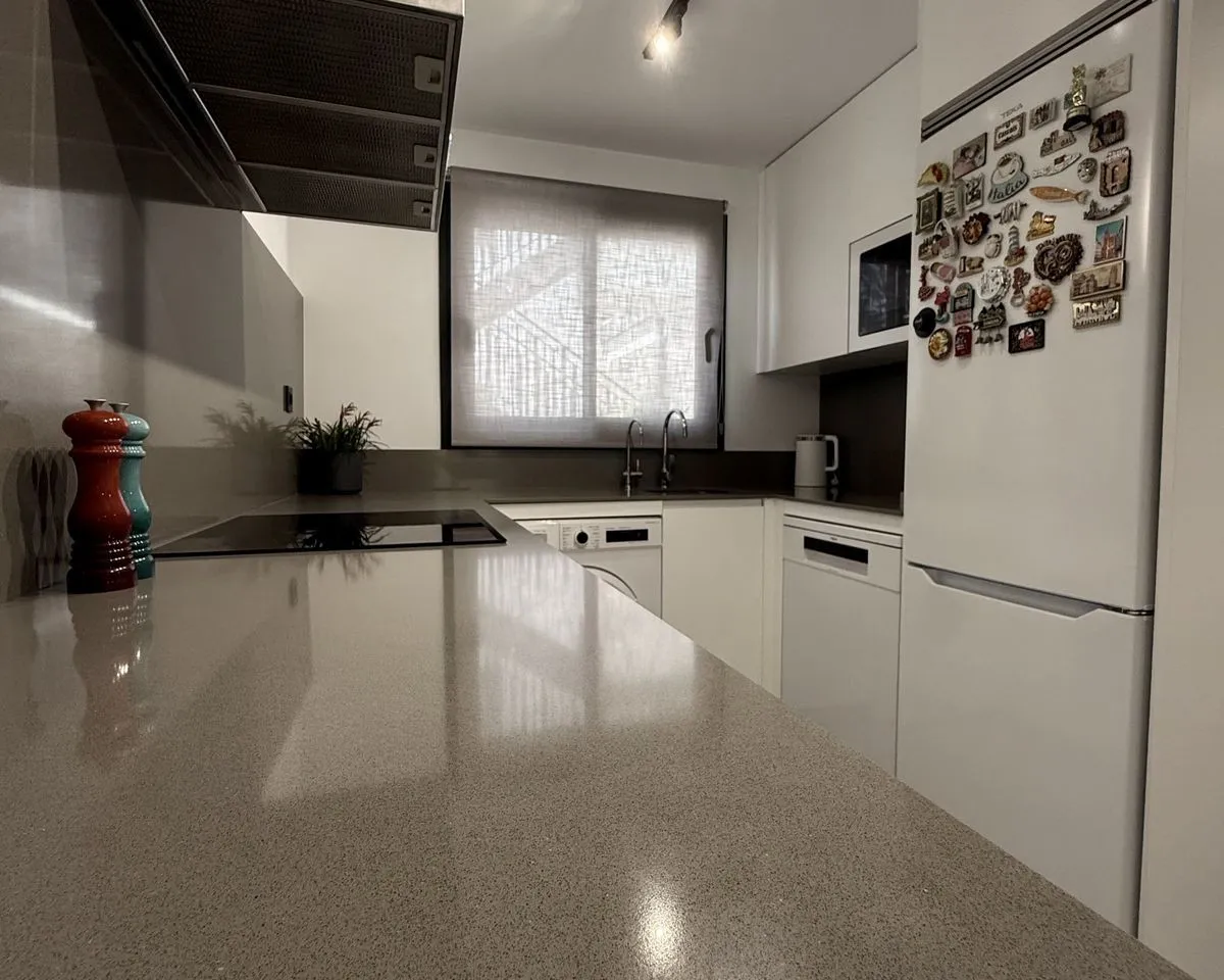 64361829-1219-4025-a5d2-c8aeb6092c12