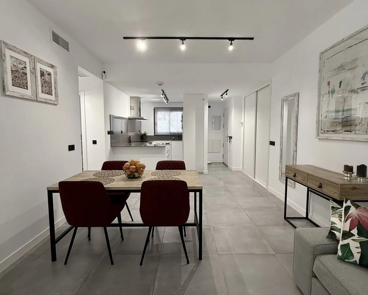 dff2b9f9-14c6-4ef1-91f9-6579c958c5e2