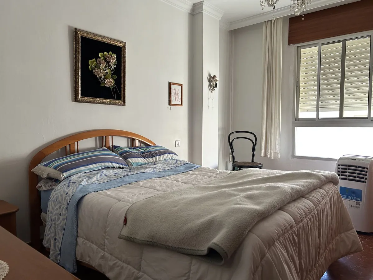 8b769acf-c03c-4c46-9171-f06b305a4e2c