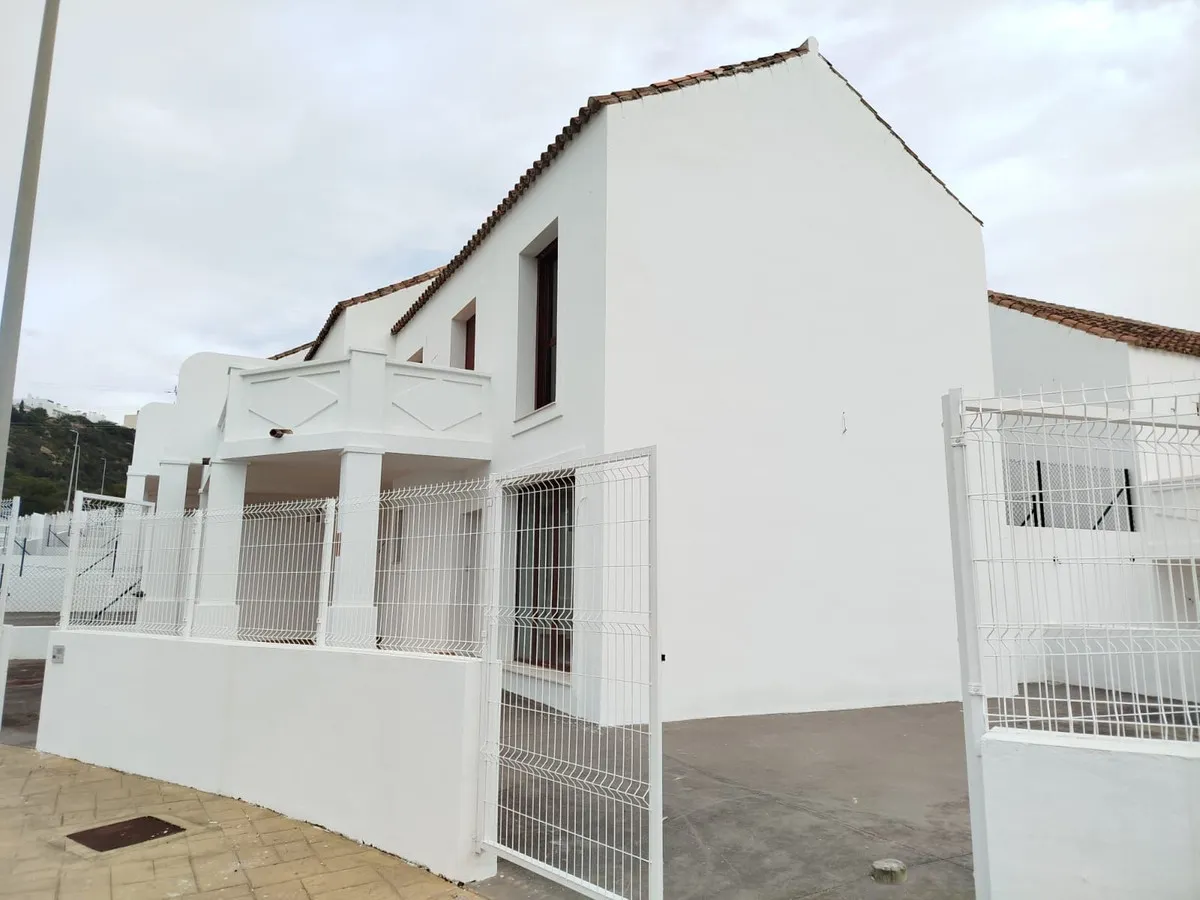 f3220f14-b310-4911-9668-c26607b98222