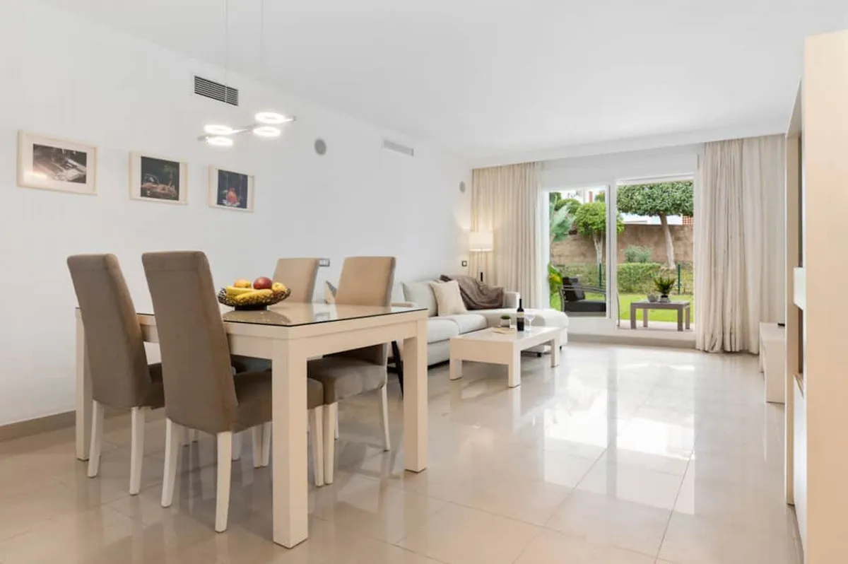 4044a3f9-a62e-4502-8369-d8d4083ee701