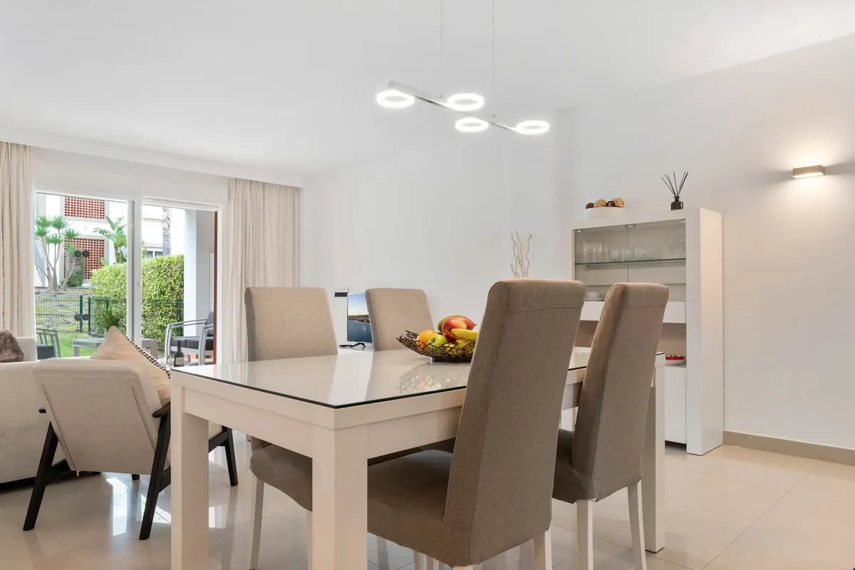 6cf94a7d-5daf-40ab-9e2a-06dae70d100e