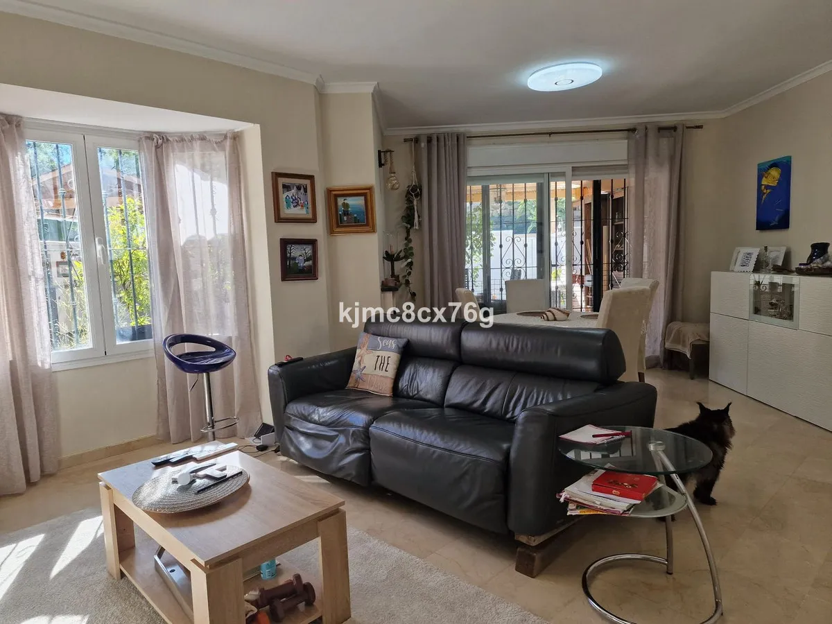 4bd4ef65-aaaa-41d9-ade0-f41dde588ba9