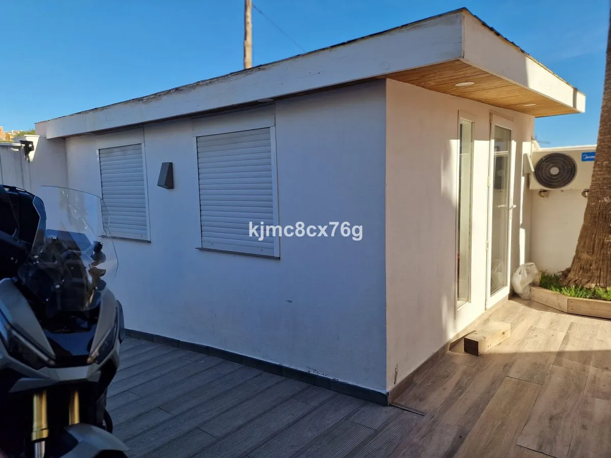 51e934d0-b256-4326-9af7-b27f06c0f60c