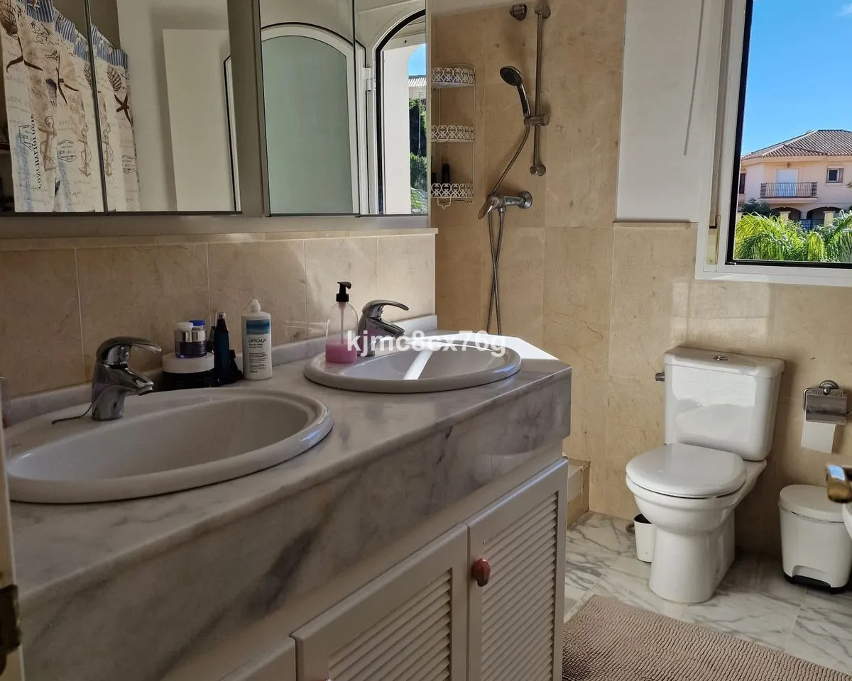 79382f38-b3fd-4d86-904e-7950d71ba9d4