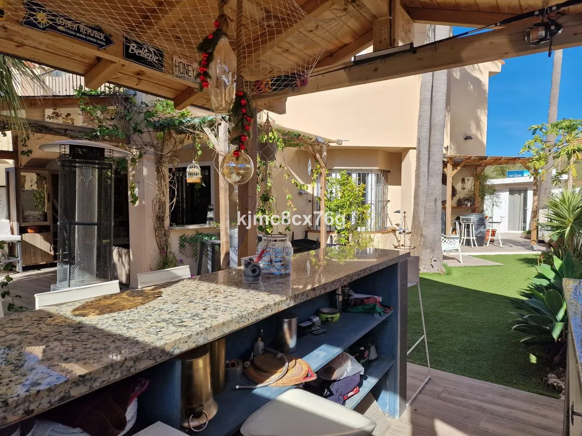 962355f2-b60b-4a1e-86b0-6351a788db60