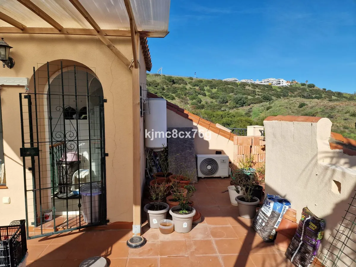 9f51fc47-385d-4eae-bf53-33f30f20801f