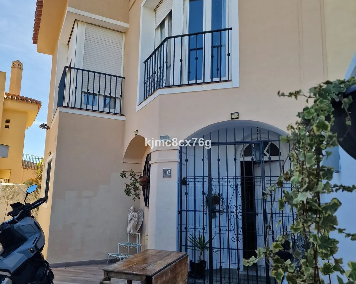 a677c705-301a-49b7-86d3-c4ab22cfba81