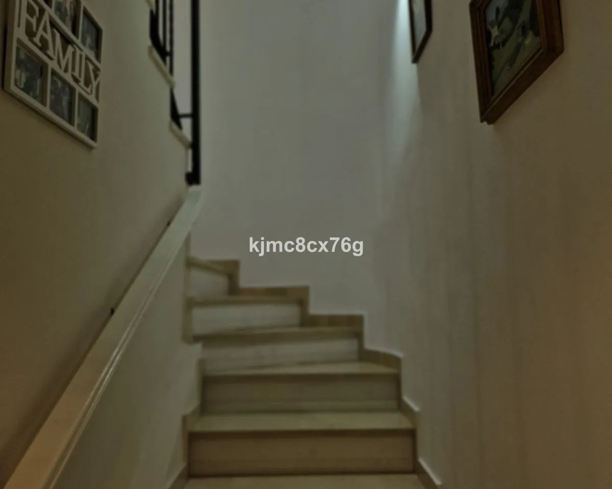 afb5c9d6-5c46-46cd-9849-a2a64d747452