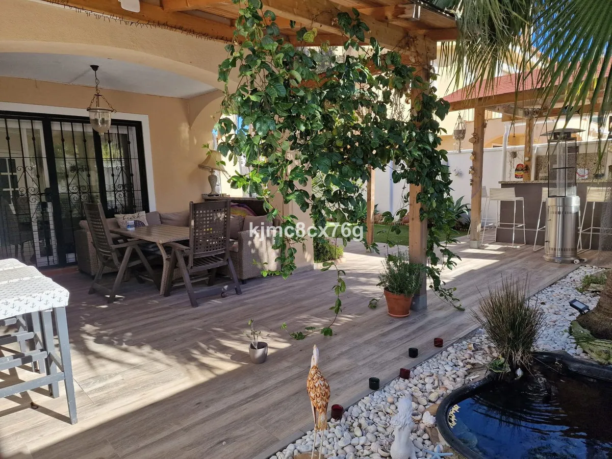 cc2e9da0-93e6-4580-b64f-9e27baec8a37