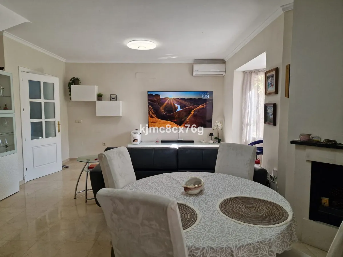 db4051d9-13ff-4ec6-ae54-726b200f4cfd