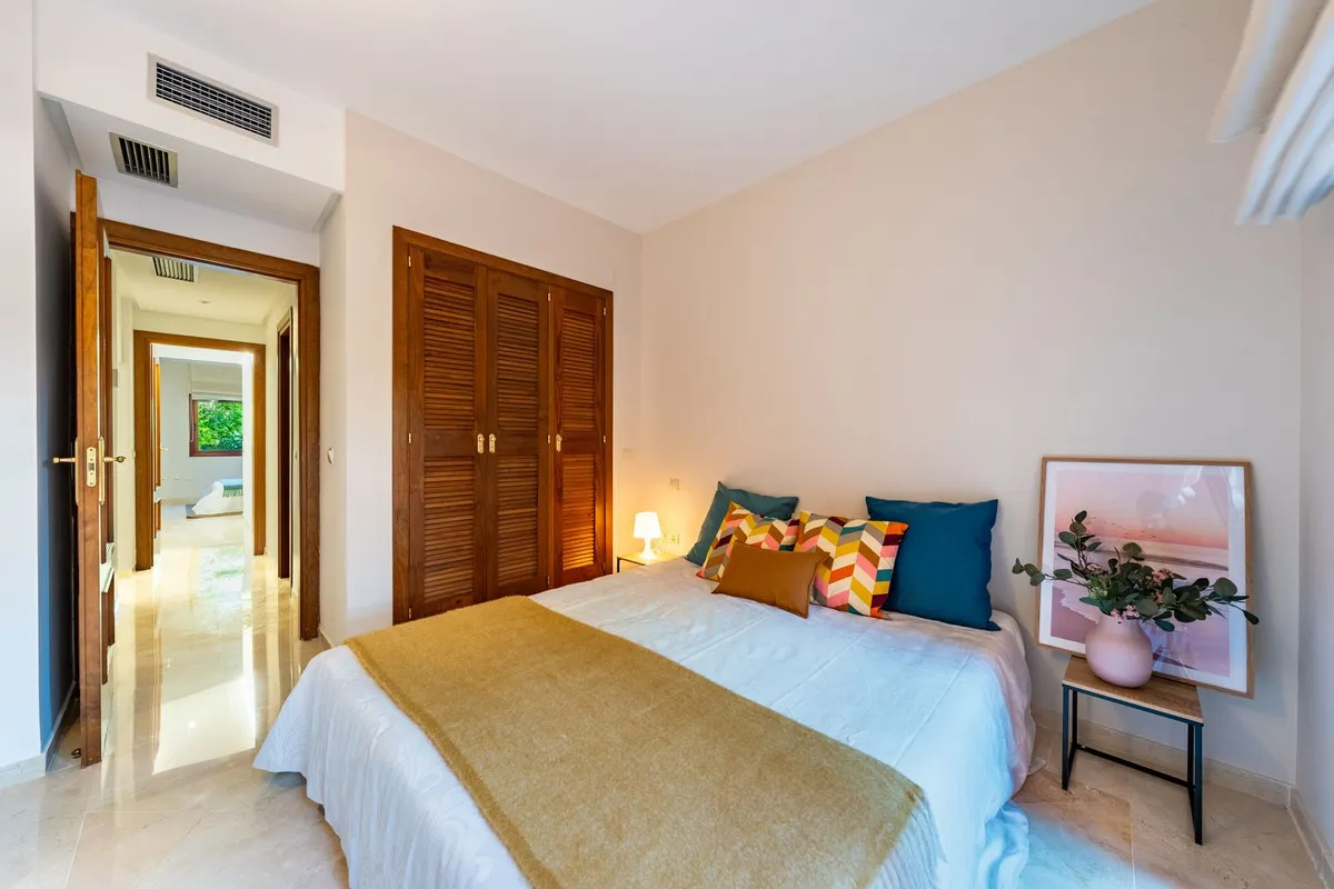 3f27de12-c59f-4235-99c9-f83d50b05eac