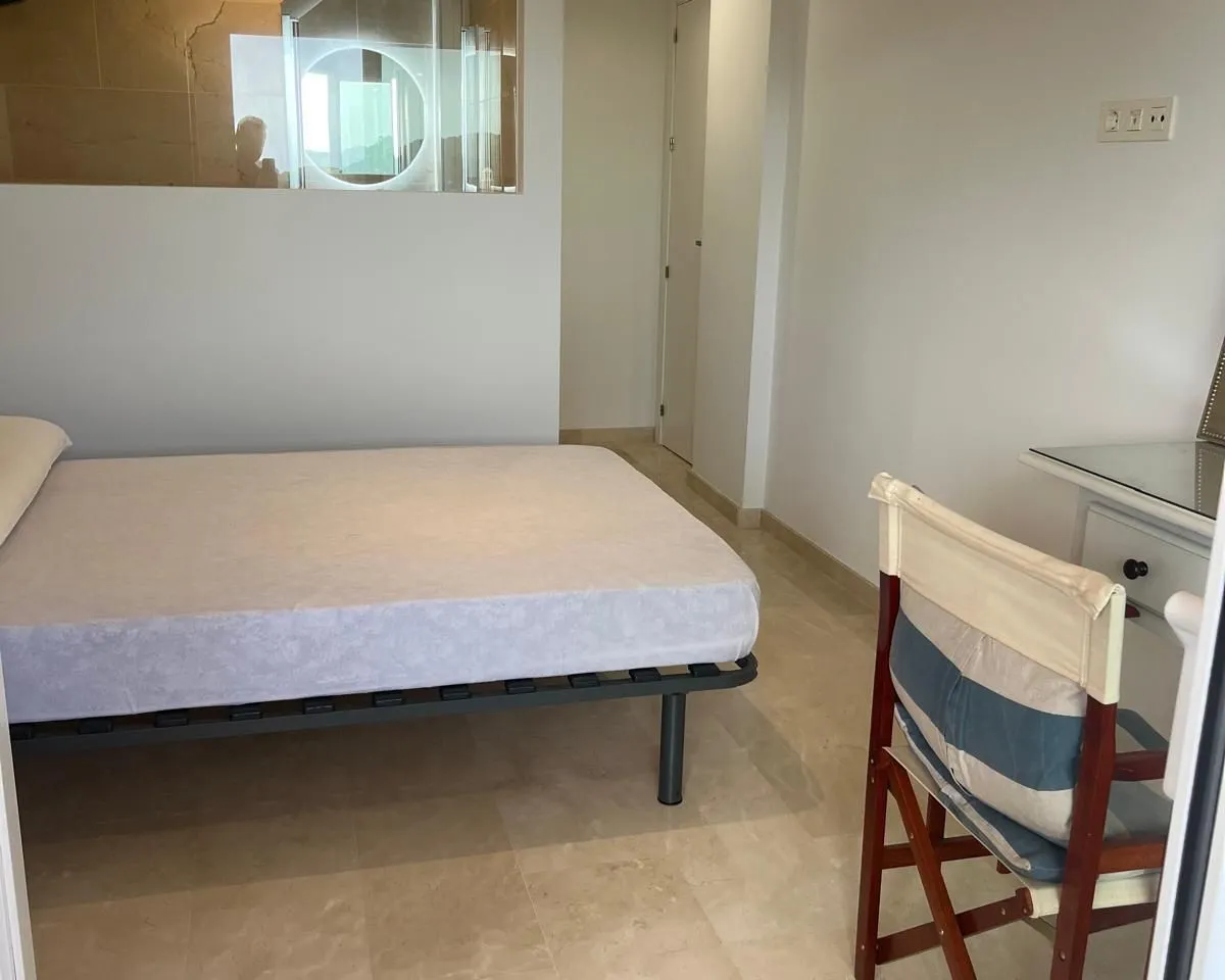 37410db5-c3f2-4639-8703-d580700fe84a