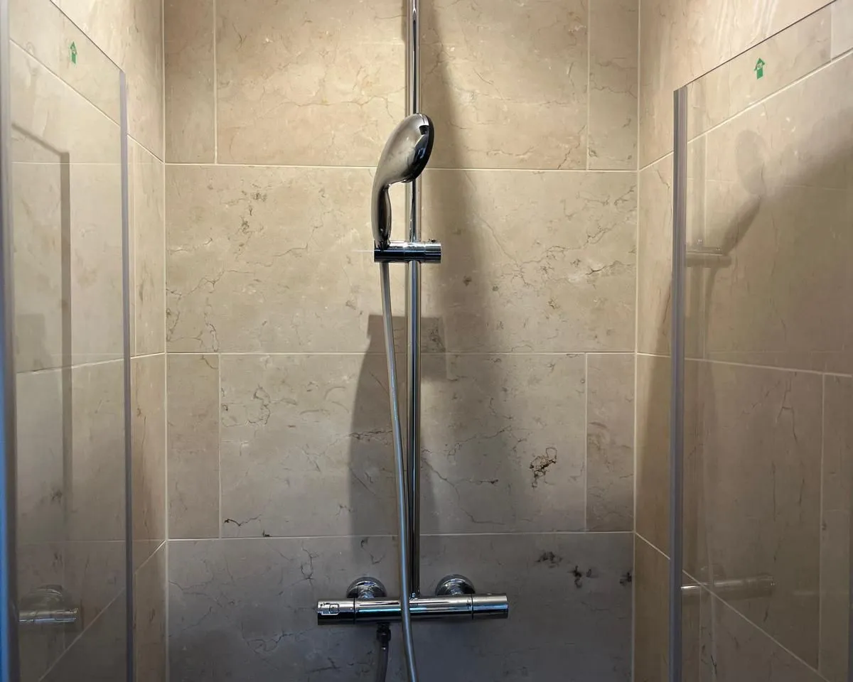 5fb8f0d9-a70f-4b16-9fcb-2147ac136119