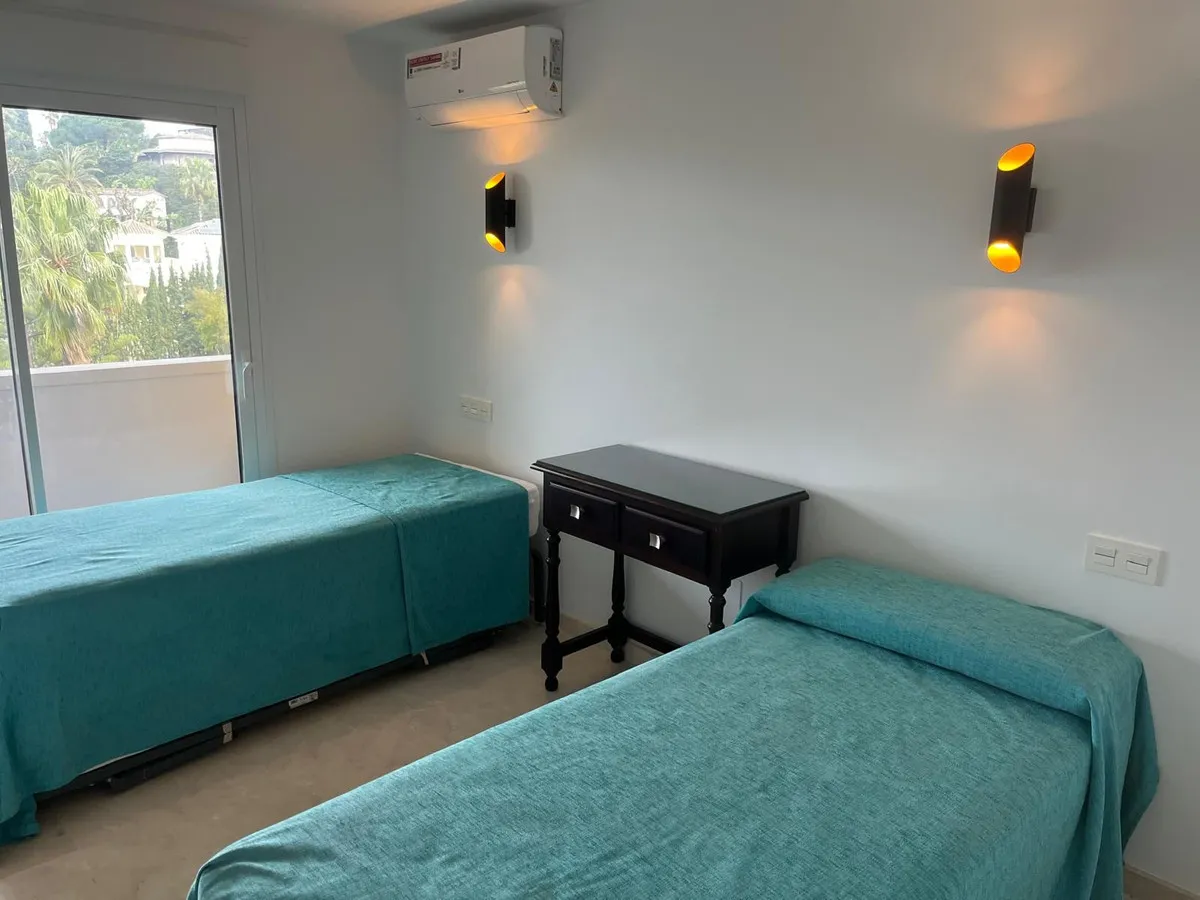 fcdf5c0e-33b4-4a69-8533-d425ac2b9aed