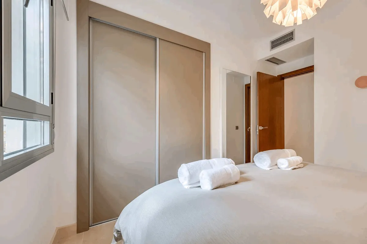 f13e2ef8-826e-43dd-9640-e987ff5c0eb5