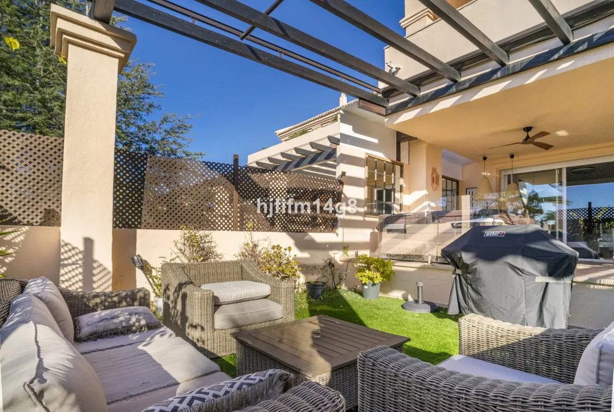 525d0591-ad8a-4f96-b1d1-2685c78d3893