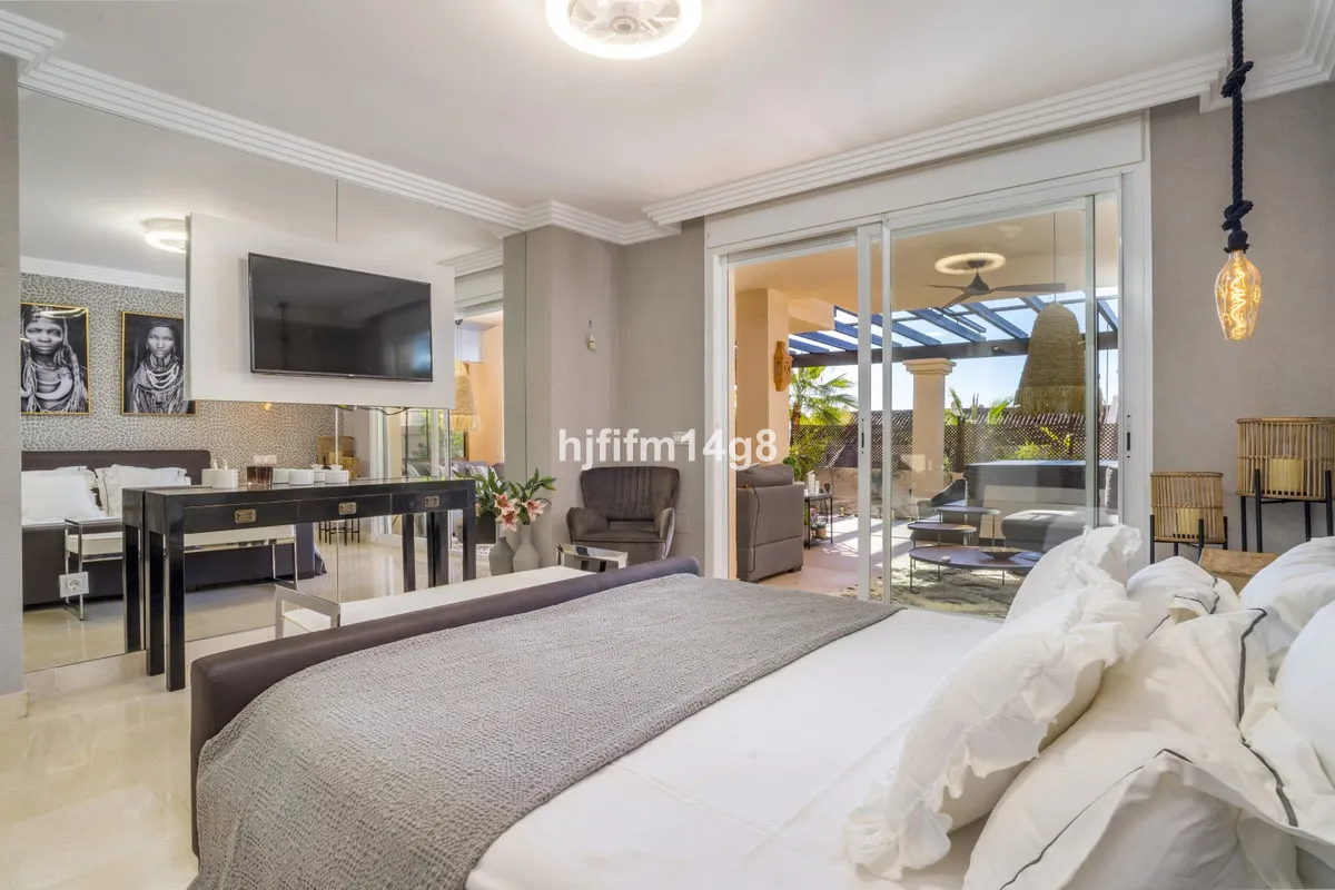 c9f4aeb5-4e5a-44de-9337-eafb3a5f8074