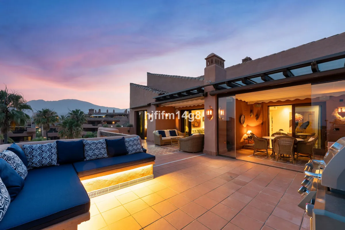 307ae6db-4ee7-4d2f-8671-871327d2807c