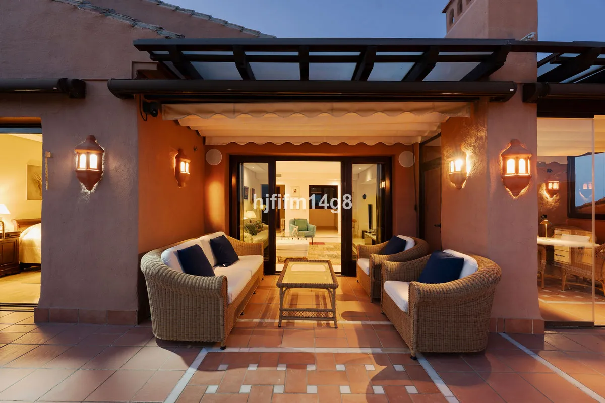 7e0b7c72-3670-4395-ba8c-a91dbf8b0af3