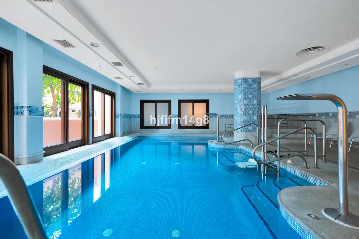 ffb5178b-4f09-43f1-a896-8e88915bc9d3