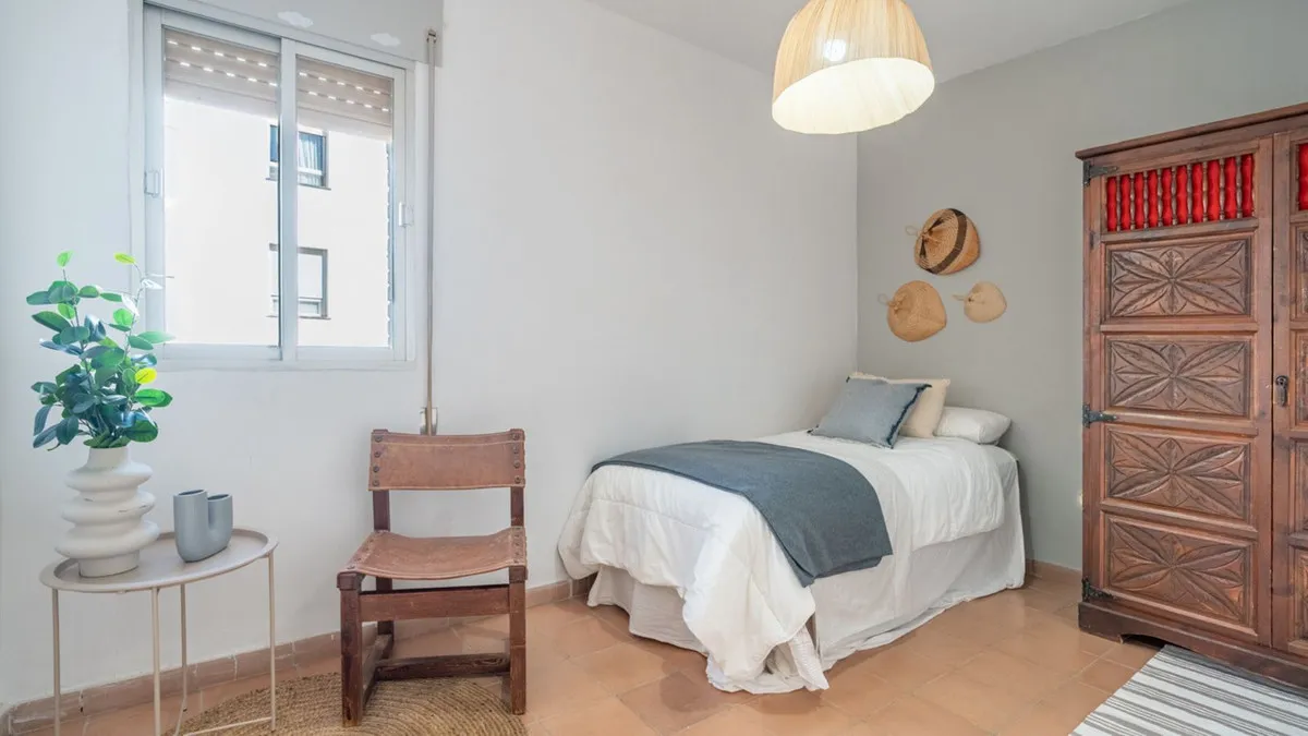 0ec31884-73a2-4beb-af8e-3c819086e7c3