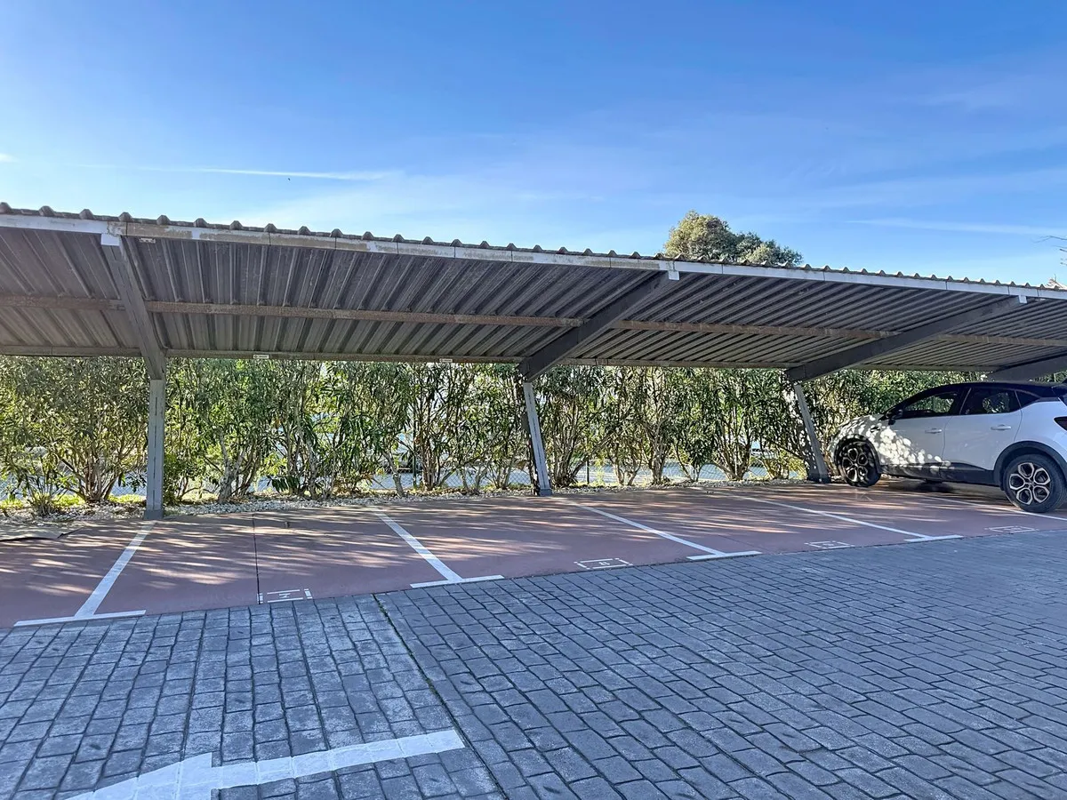 18f5f9a0-d92c-4ff6-b5a2-c9ff481cd153