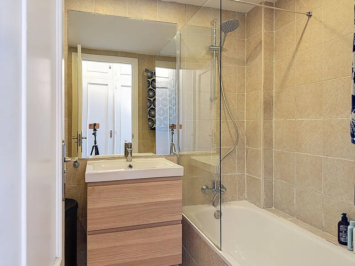 3aac7df5-c91e-4872-8dbc-c2e285a14a6c