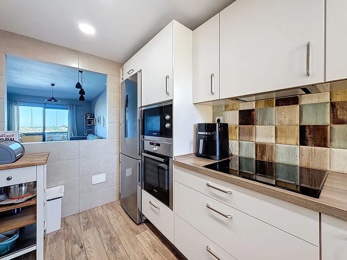 f056c77f-d7f0-48f8-a4c2-08b78c0bfa03