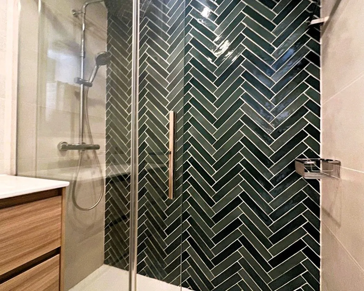 12a59ee3-4b67-4335-aa00-cc52ddc4a5a7