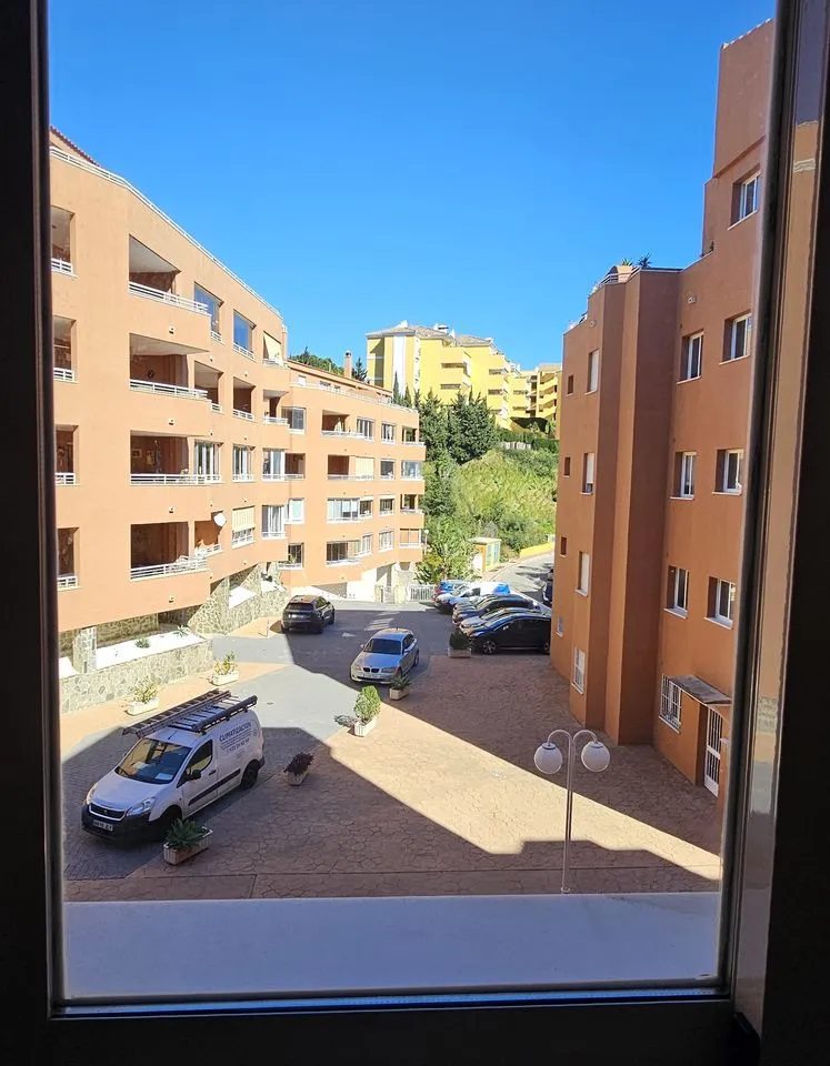 a21bc749-ec91-491b-929b-be985c553a11