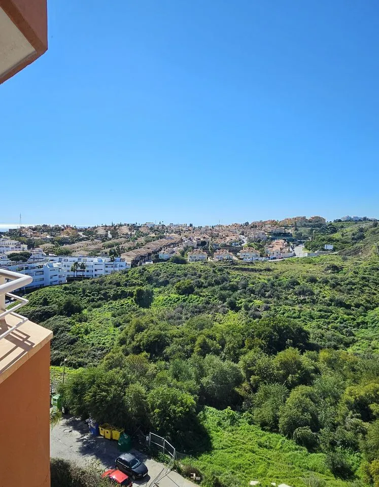 aaef8d5c-31e8-42c7-8a6f-2d2f93742310