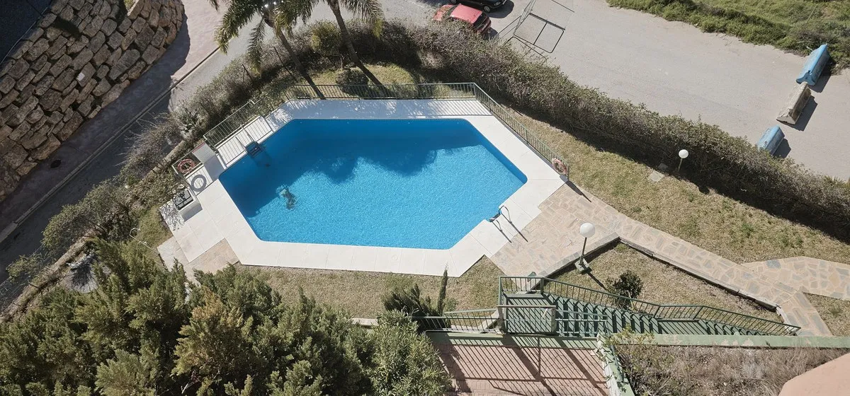 b28efbc4-6d51-463b-b3e2-aa38df512276