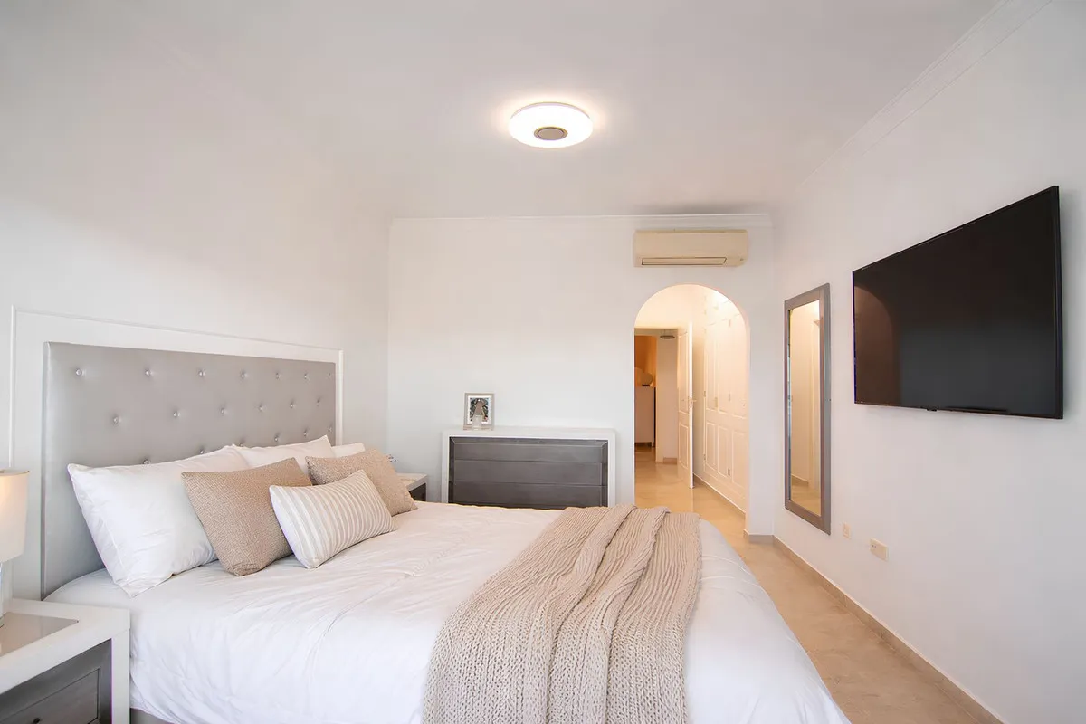 97d55bac-2d1d-4664-87e2-452875cf3db9