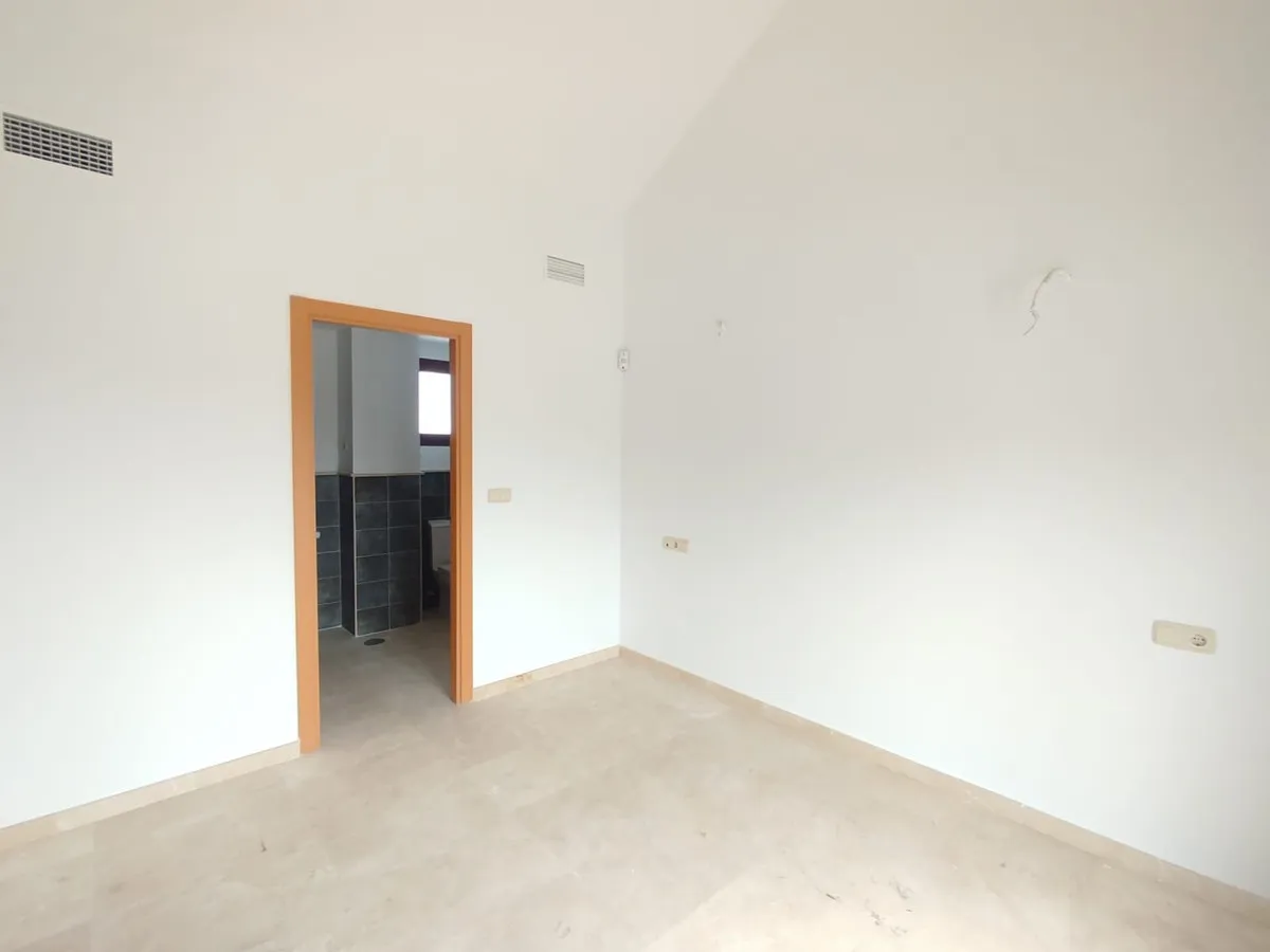 9dde6d13-9e51-4e64-bbb0-9ffd5e3e7971