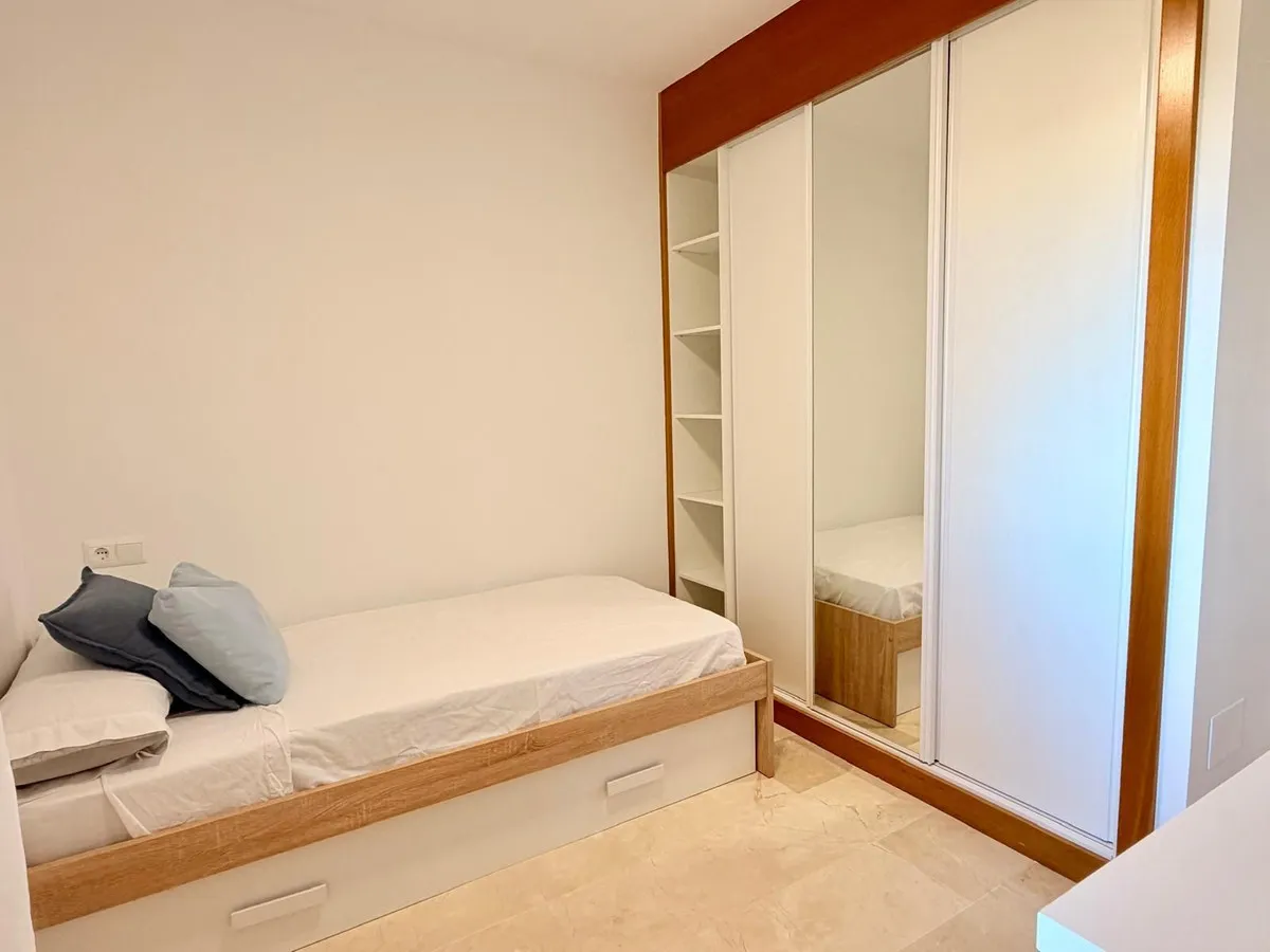 a611d139-f7fc-48b9-bbdb-bae9399b1c5e