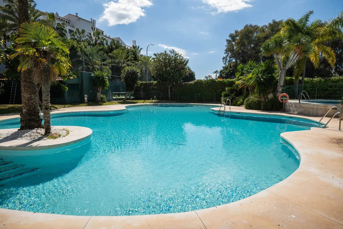 21a5639c-c3f6-46e5-b641-5b86181d8533