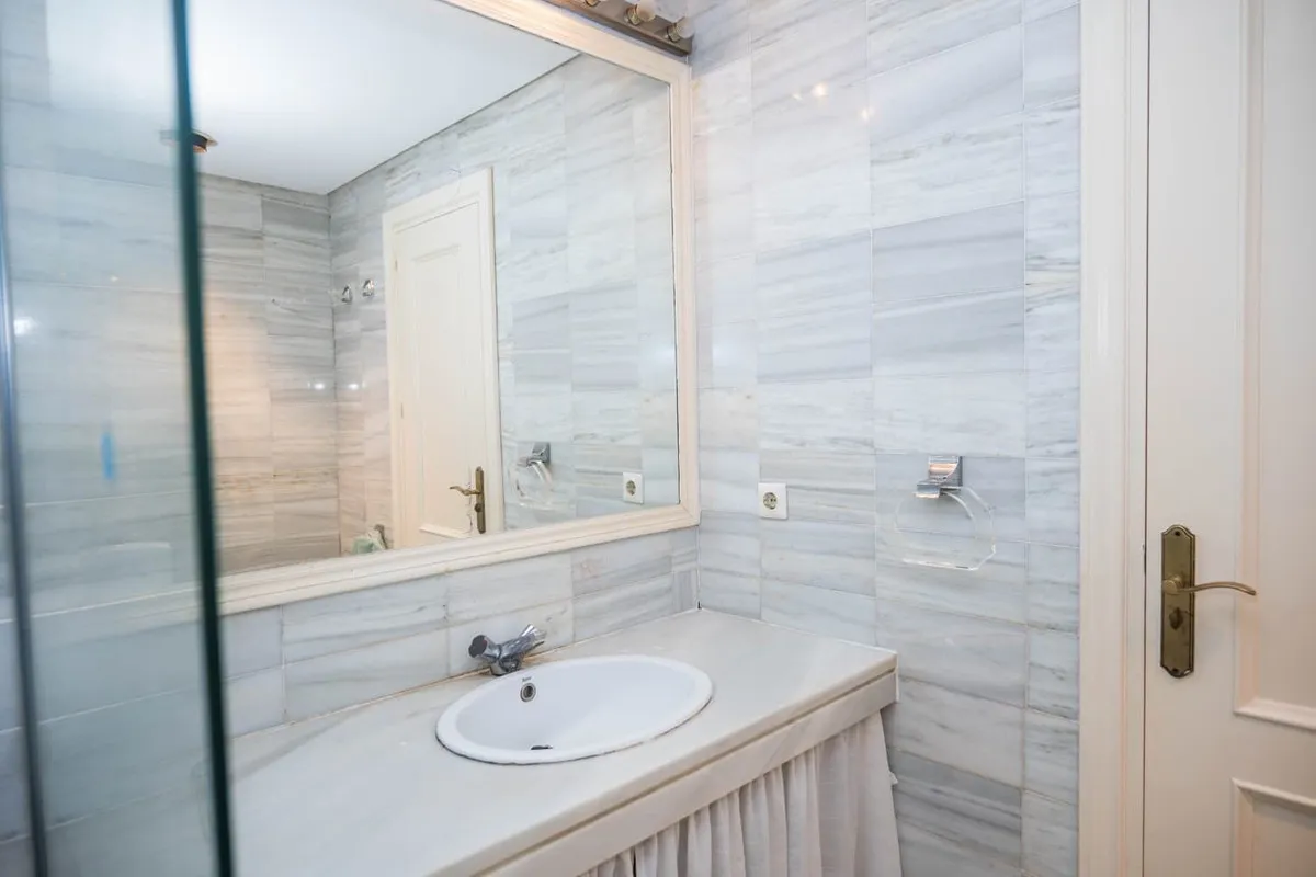 a4c25d8d-d8f8-429a-89da-703531eeb1ea