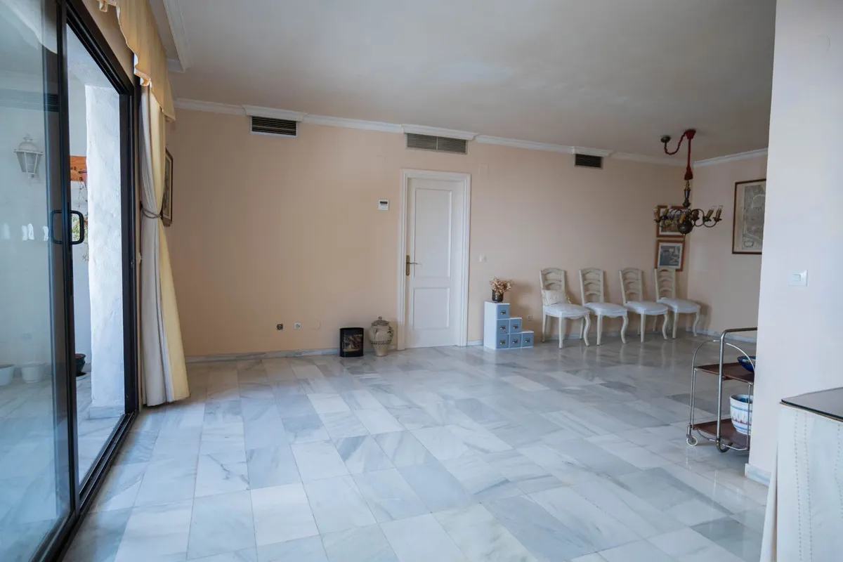 d0758a80-b800-4331-ac7b-a2584bc668d5