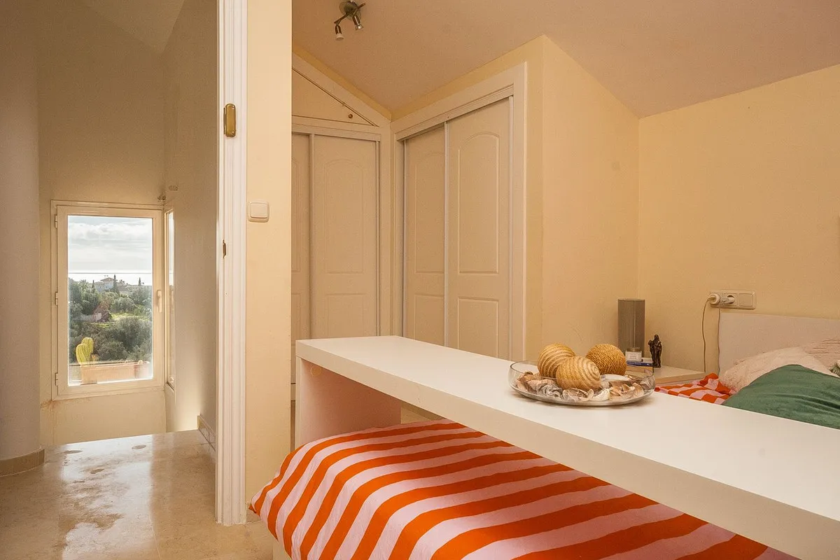 2a601c0d-8f7c-4226-83be-dd72d0d245e0