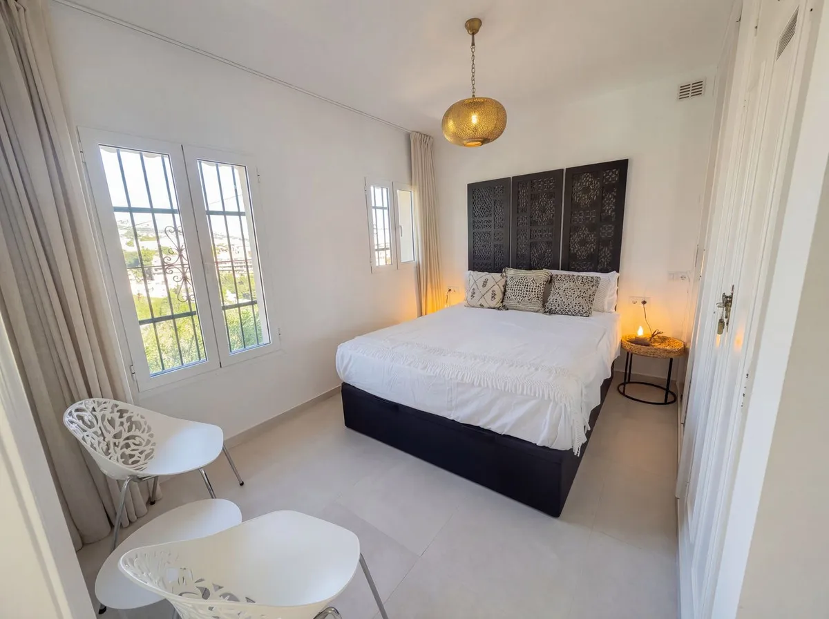 72eb9f36-f24d-4cb9-af08-130b1041a6b1