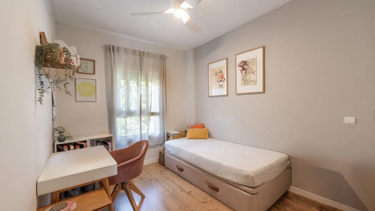 7ae80250-65ca-4e62-99a6-9914d6d42052