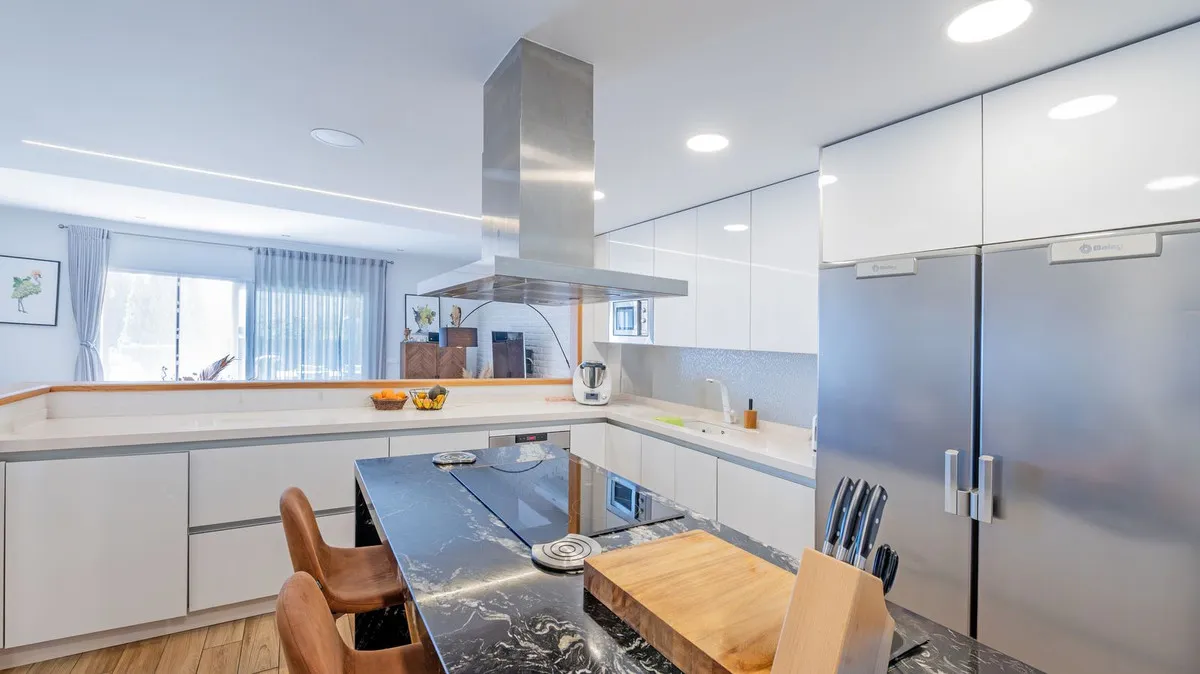 a2a43152-7e54-4837-8873-0bb6ff9a4f17