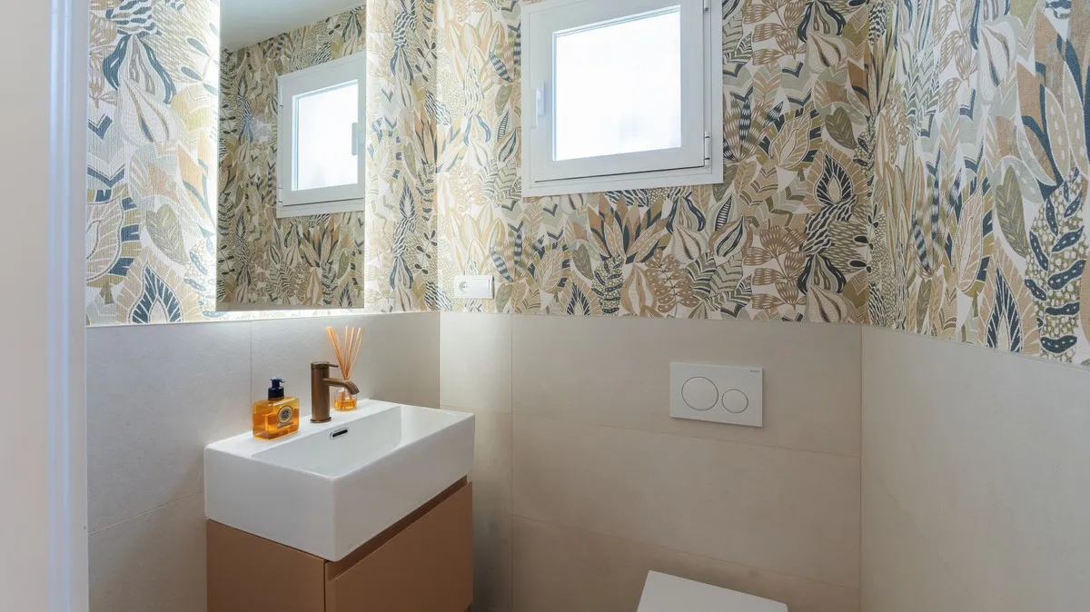 a6511766-a149-489c-af23-a23bfa5e5d2f