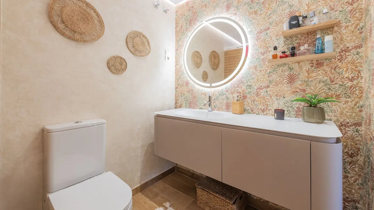 b3753bf8-d17b-483f-b44e-734494f16963