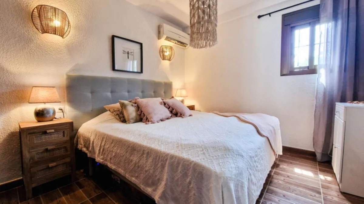 5dc184f3-60c8-4163-970a-5140c0be7ce7