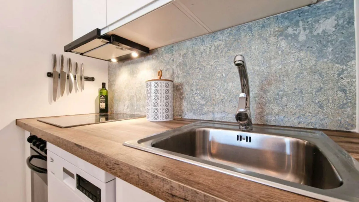 ae185b17-f750-46bd-ac41-7ce51f395866