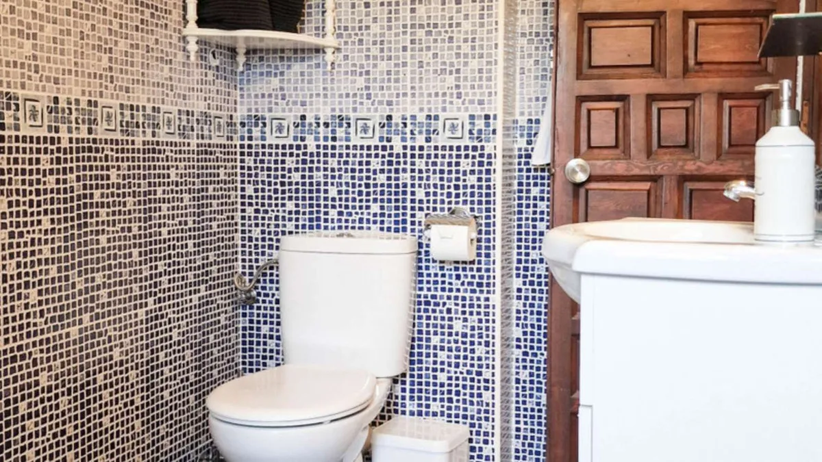 e4216381-612c-4138-8042-fa9df4575339