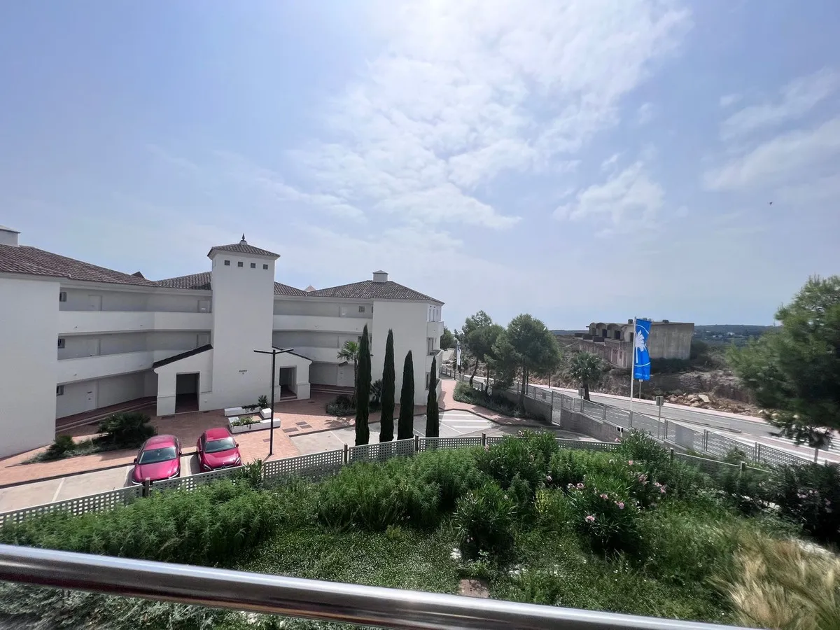 51d9d444-201a-4e2a-a617-ac41887b8368